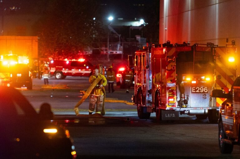 Three dead after news chopper crashes into LA neighbourhood during live coverage