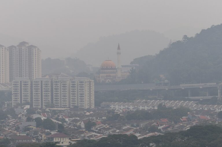 Haze alert: 38 areas in Peninsular Malaysia record unhealthy readings