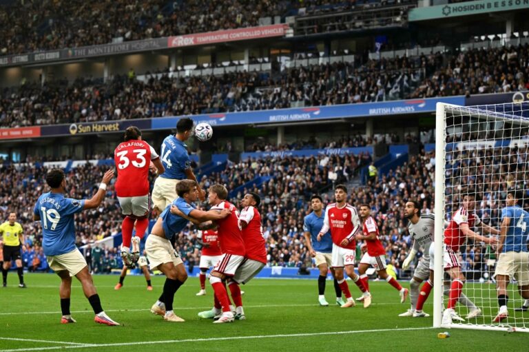Brighton thrash Arsenal 3-0 as Tottenham remain winless
