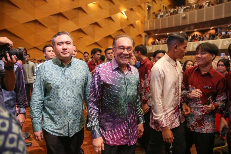 Anwar to meet Loke before deciding on resignation, says no letter submitted yet