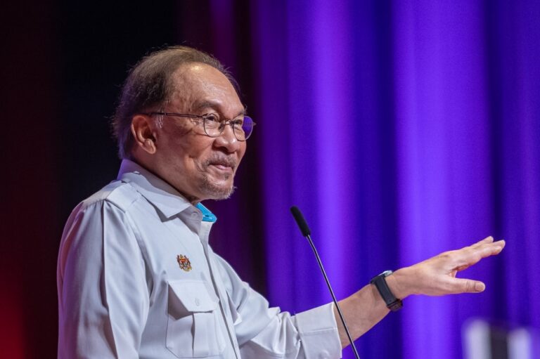 Anwar questions Opposition priorities: ‘No salary, they’re angry; those who steal, they don’t mention’