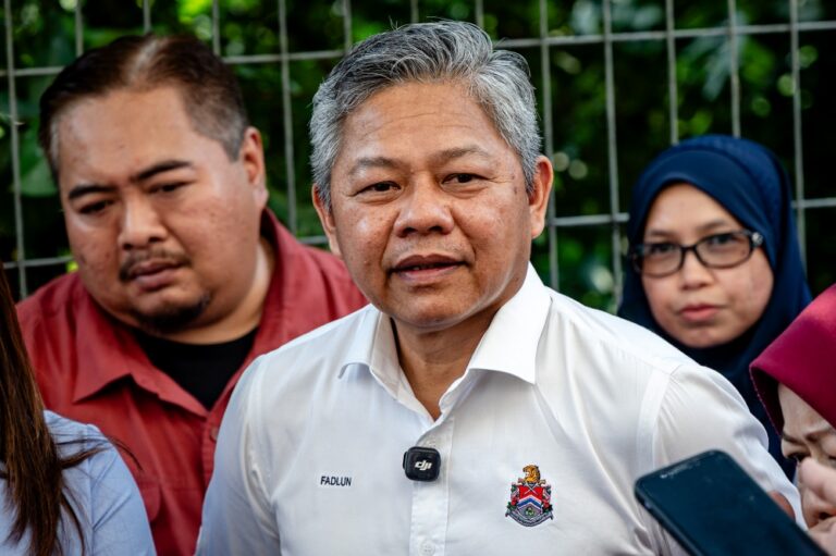 No warnings, just arrests: Mayor says this is how DBKL deals with parking touts