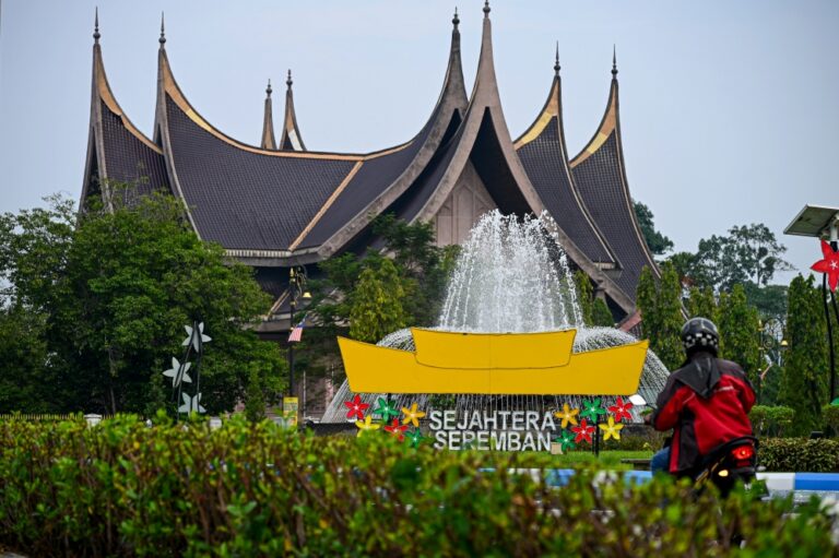 Disputed Undang abandon case to depose Negeri Sembilan Yamtuan, cannot refile lawsuit