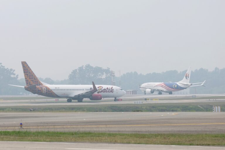 Haze disrupts five flights at Senai Airport, forces diversions to KLIA and Changi