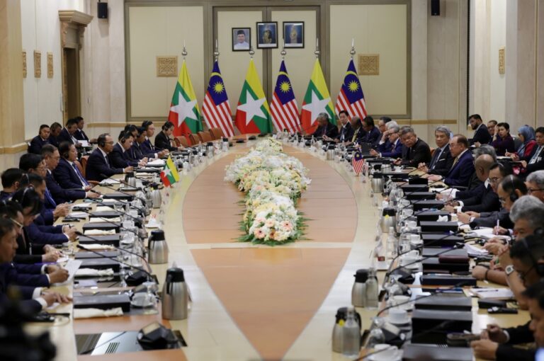 Anwar-Min Aung Hlaing talks focus on refugees, not recognition of Myanmar govt, says Fahmi