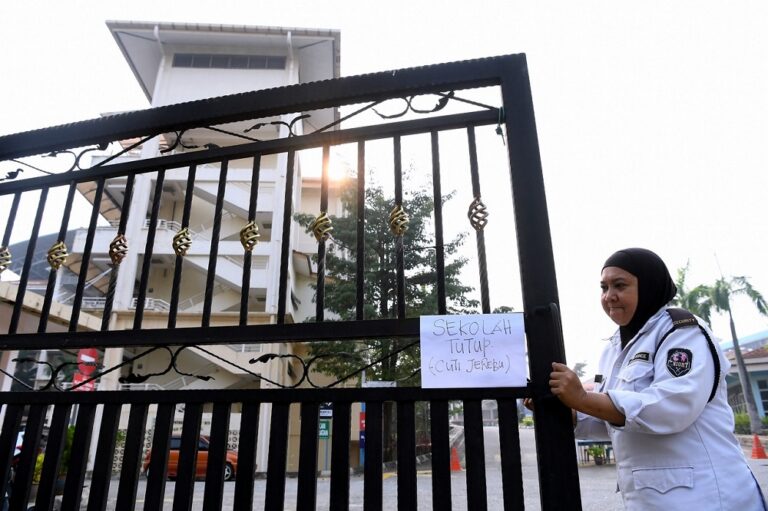 Schools in Malaysia to close from tomorrow if haze index tops 180, Education Ministry says