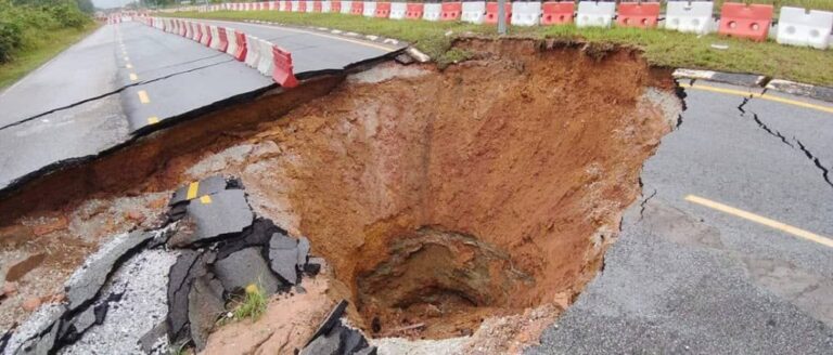 Eight-metre-deep sinkhole forces closure of Gua Musang-Kota Bharu road