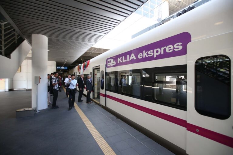 Vandalism causes cable cut on KLIA Ekspress link, combined service in effect