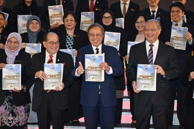 Abang Johari unveils record RM14.84b Sarawak Budget with RM10.09b for development