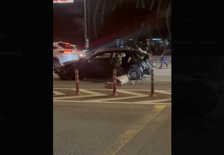 Two killed, two injured in three-vehicle pile-up on Federal Highway