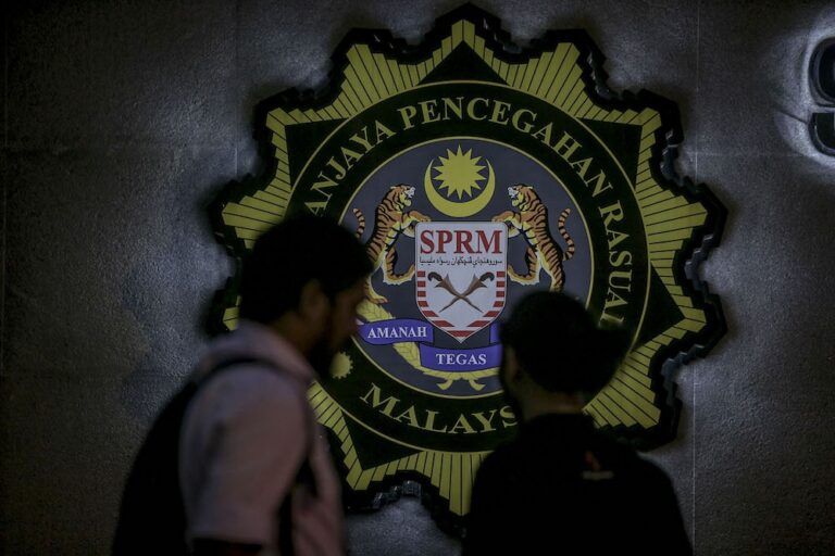 Police: Two investigation papers opened over RM350,000 bribery claim against senior MACC officer