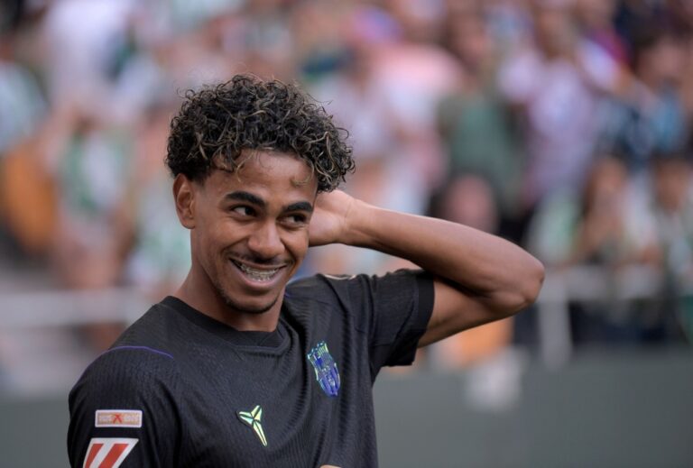 Flick hails Yamal as the world’s best after teenage star inspires Barcelona’s 5-2 rout of 10-man Betis