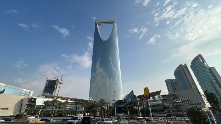 Saudi landmark closes offices, chopper pilots killed near Yemen